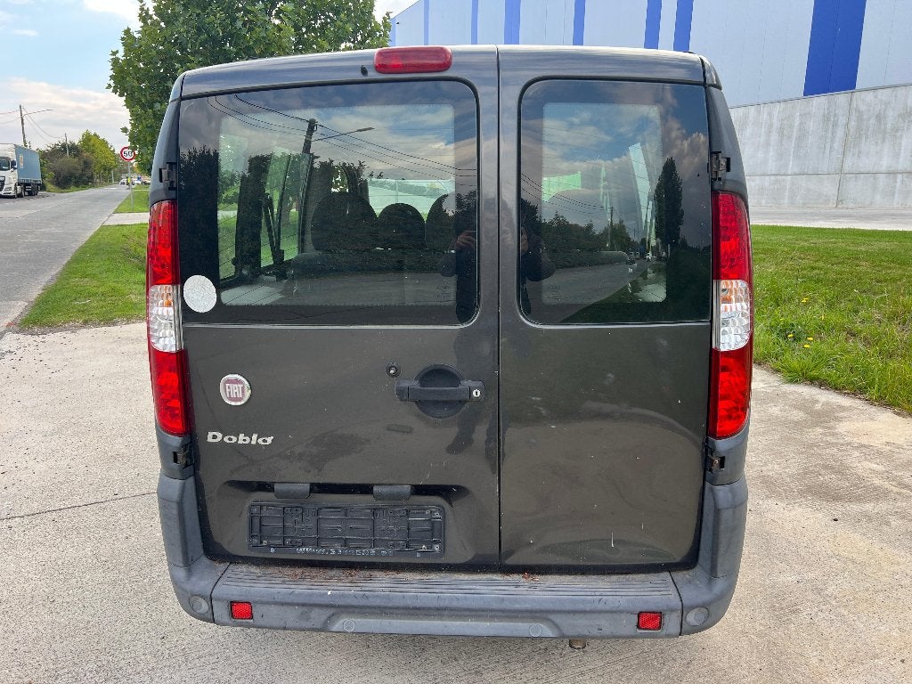 5 Place Fiat Doblo 1.4 Essence, Achat, Doblo, Entreprise, Boîte manuelle