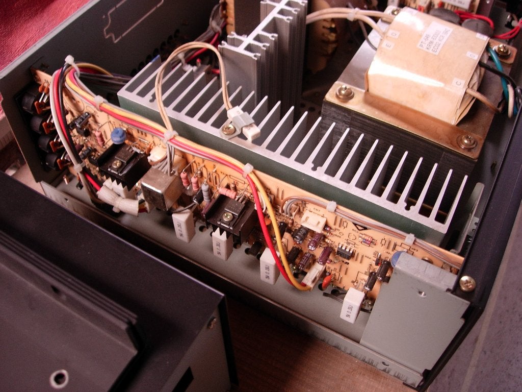 Ampli Professionnel 240W TOA VP-1240B VDE + TOA V-1000B, Enlèvement, Comme neuf, Audio