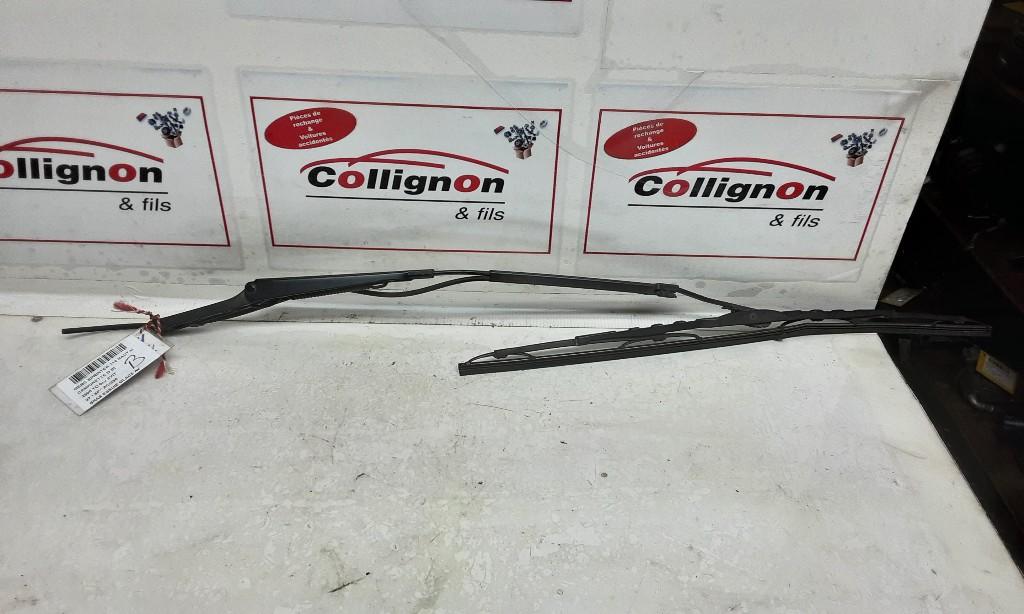 RUITENWISSERARM VOOR Mercedes-Benz Sprinter 3t (903), Gebruikt, Mercedes-Benz, Mevr. I. Hauben, Rue de l'Espoir 34 34
4030  GRIVEGNÉE, BE