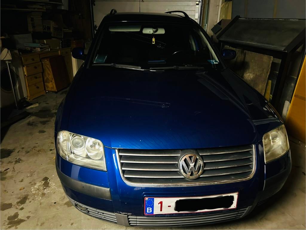 VW PASSAT 1.9 Diesel 130pk, Auto's, Voorwielaandrijving, Zwart, Blauw, 5 deurs