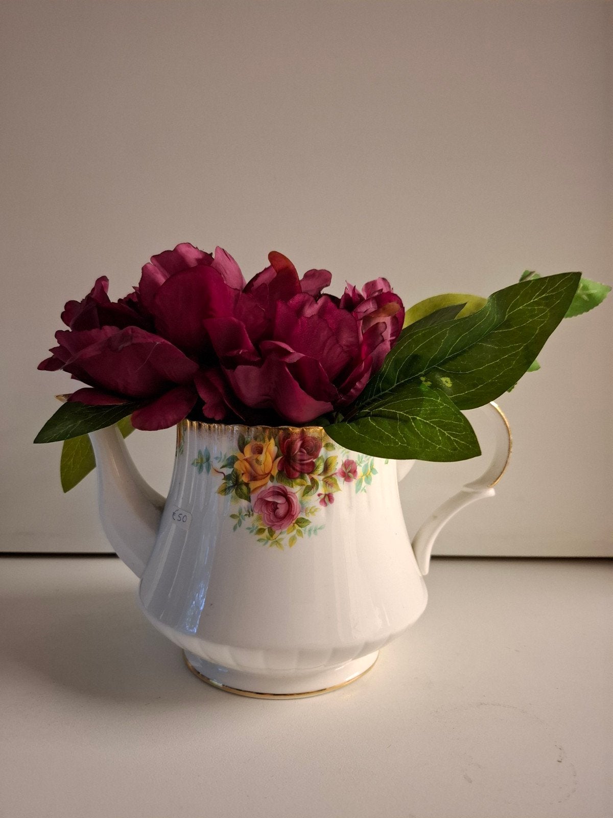 ROYAL STAFFORD , bouquet koffiepot met kunstbloemen vintage, Binnen, 12 cm, Ophalen of Verzenden, Zo goed als nieuw
