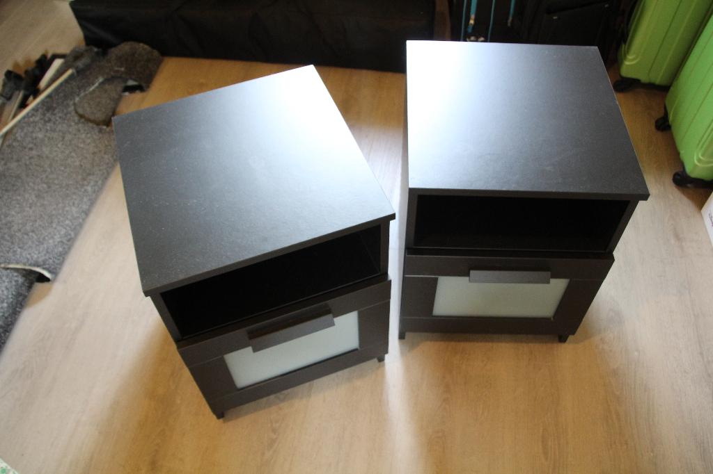Brimnes nachtkastje 2 stuks ikea, Ophalen, Zo goed als nieuw, Minder dan 55 cm
