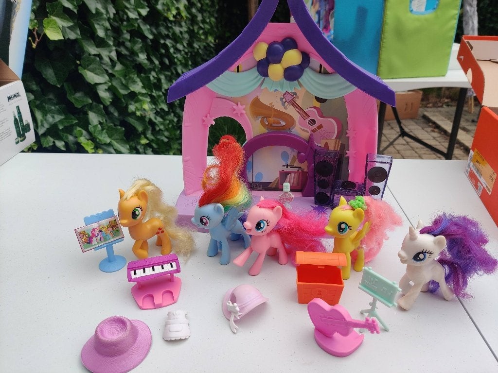 My Little Pony: Pinkie Pie's klaslokaal, Ophalen, Gebruikt