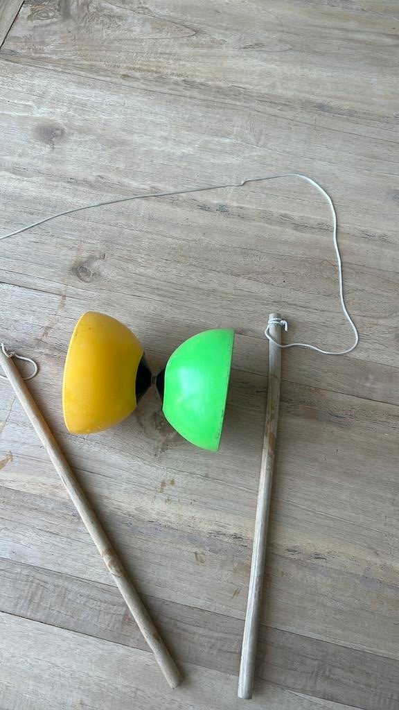 Diabolo met houten stokjes, Enlèvement, Comme neuf