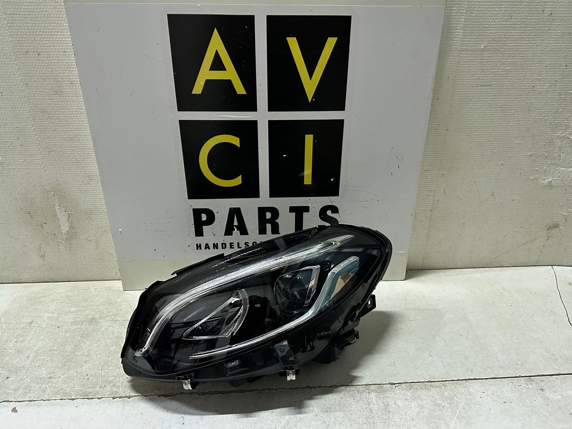 Koplamp Mercedes B klasse W246 Facelift Led Hp A2469065301, Utilisé, -, -, Enlèvement ou Envoi