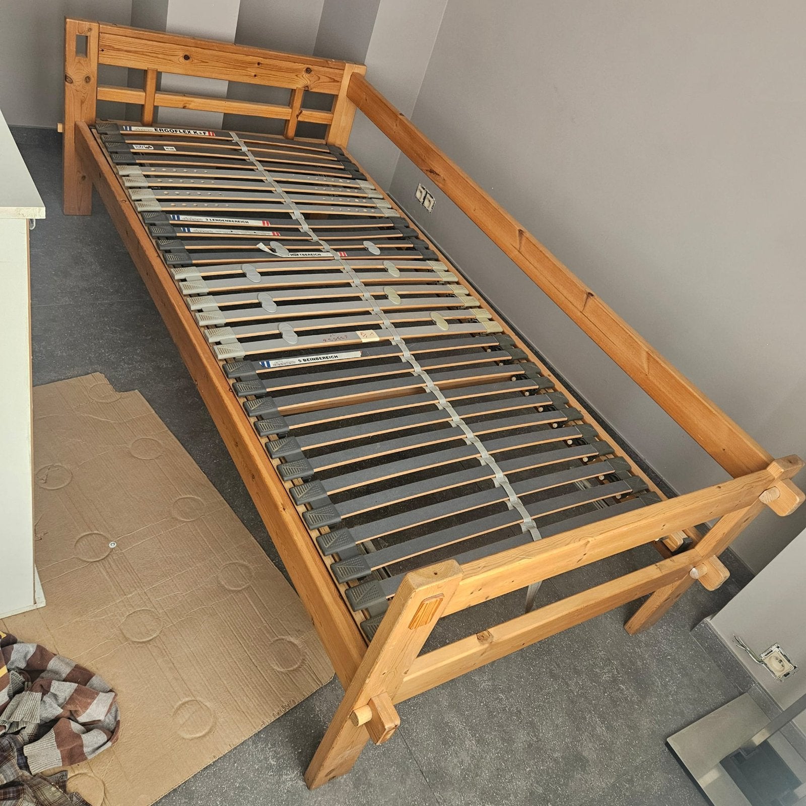 Danish Design 1 persoonsbed, Ophalen, Zo goed als nieuw, Hout