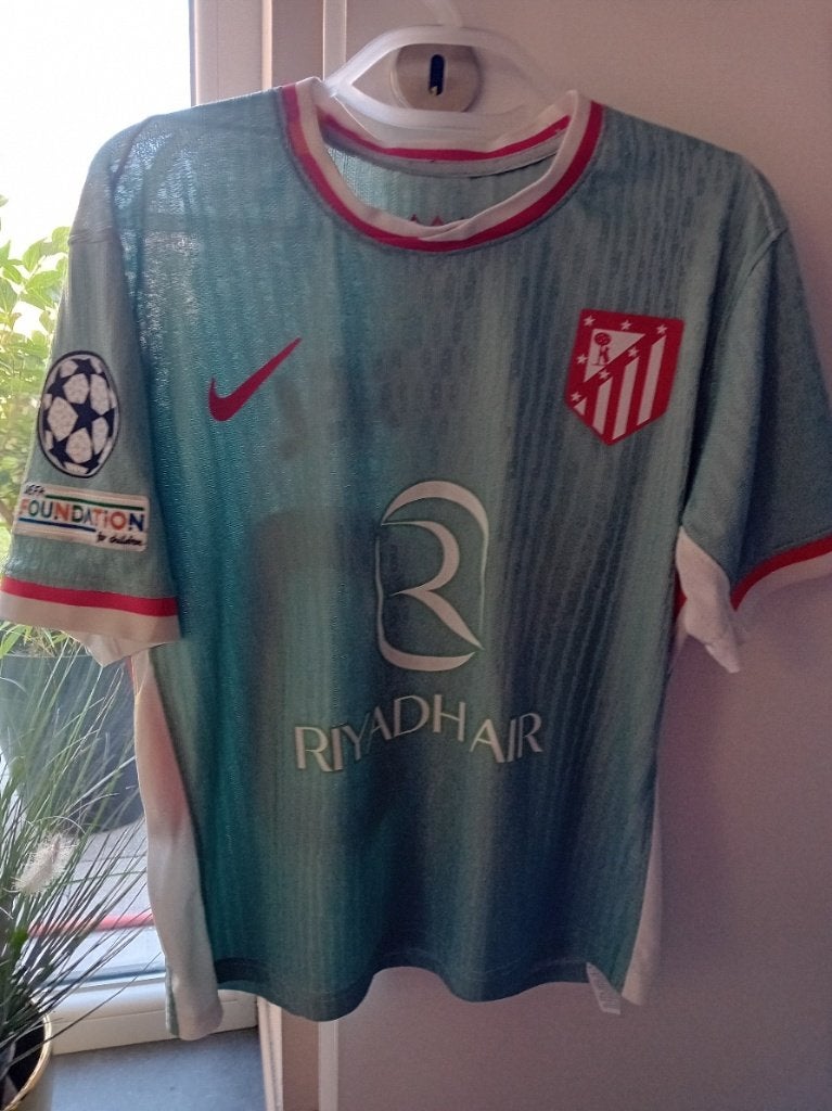 Atlético Madrid-shirt, Sport en Fitness, Voetbal, Maat M, Ophalen, Zo goed als nieuw, Shirt