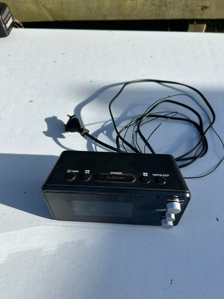 wekkerradio, Elektronische apparatuur, Ophalen, Zo goed als nieuw