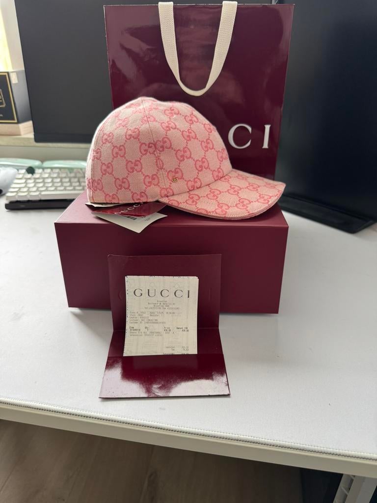 Casquette gucci rose, Vêtements | Hommes, Chapeaux & Casquettes, Porté, Casquette, 58 ou 59 cm (L, 7¼ ou ⅜ pouces), Envoi
