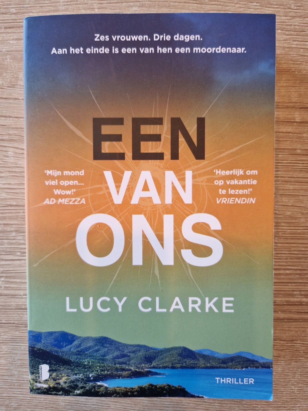 Lucy Clarke - Een van ons, Enlèvement ou Envoi, Lucy Clarke