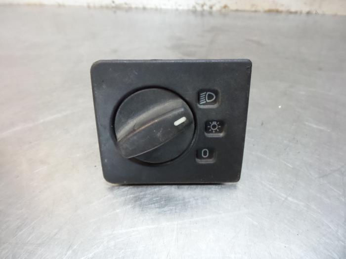 Licht Schakelaar van een Peugeot Boxer, Auto-onderdelen, Dashboard en Schakelaars, Peugeot, Gebruikt, 3 maanden garantie, Ophalen of Verzenden