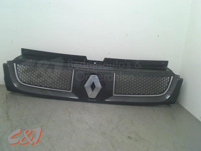 Grille van een Renault Trafic, Gebruikt, -, Renault, -