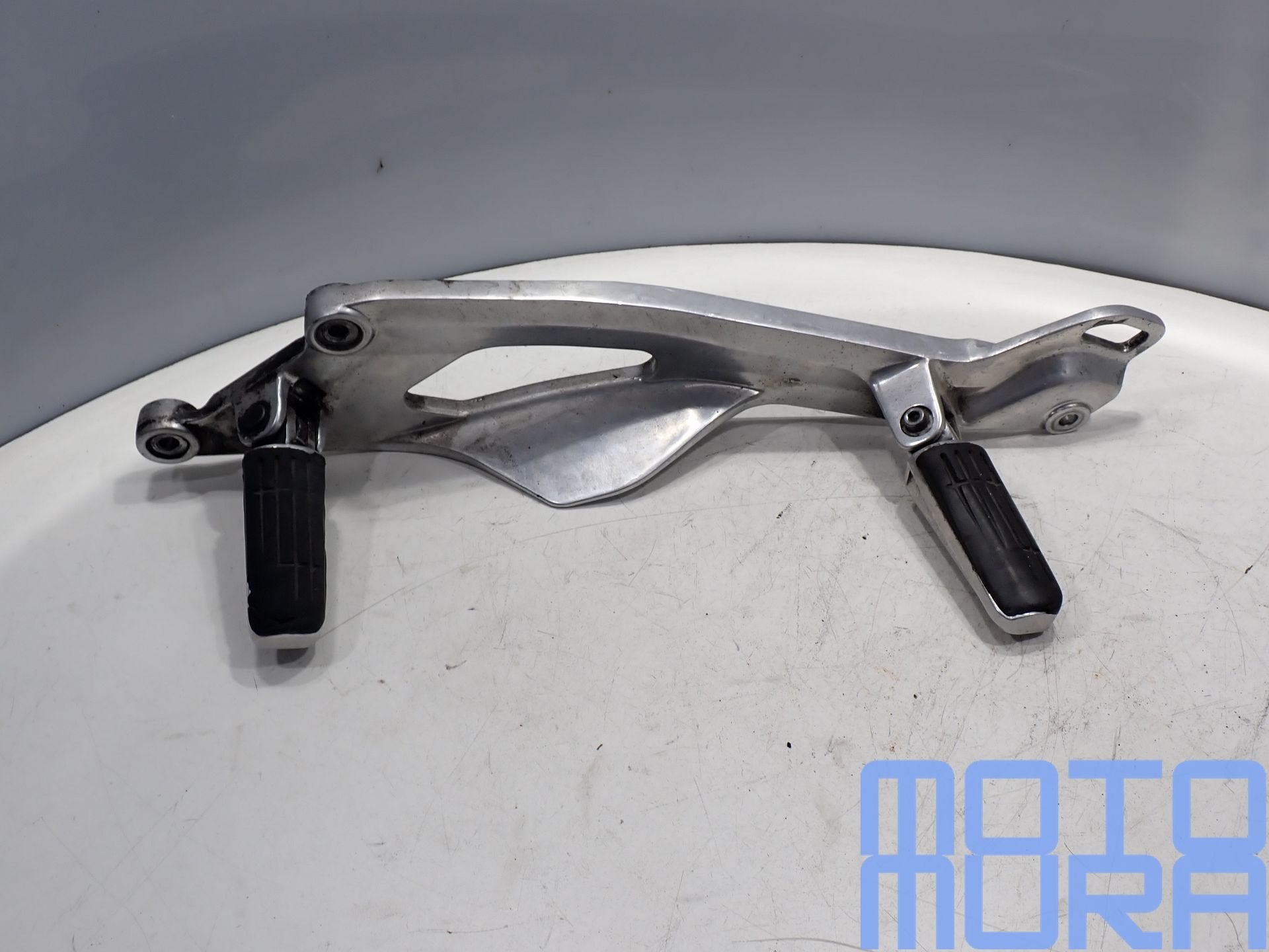 Yamaha TDM 900 2002 - 2011 voetsteun links linker schetsplaa, Gebruikt, -, -, Ophalen of Verzenden
