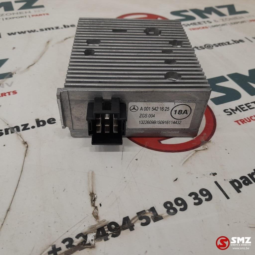 Occ omvormer 24-12V 18A Mercedes, Gebruikt, Mercedes-Benz, Elektronica en Kabels