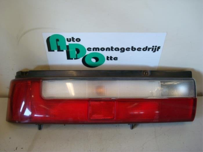 Achterlicht links van een Suzuki Swift (Swift 89-), Gebruikt, -, -, Ophalen of Verzenden