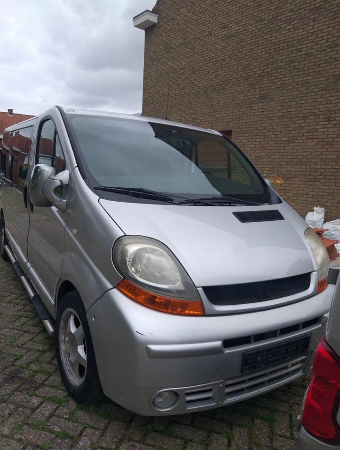 Cabine double Renault Trafic 5 places !, Autos, Cuir, Argent ou Gris, Achat, Carnet d'entretien