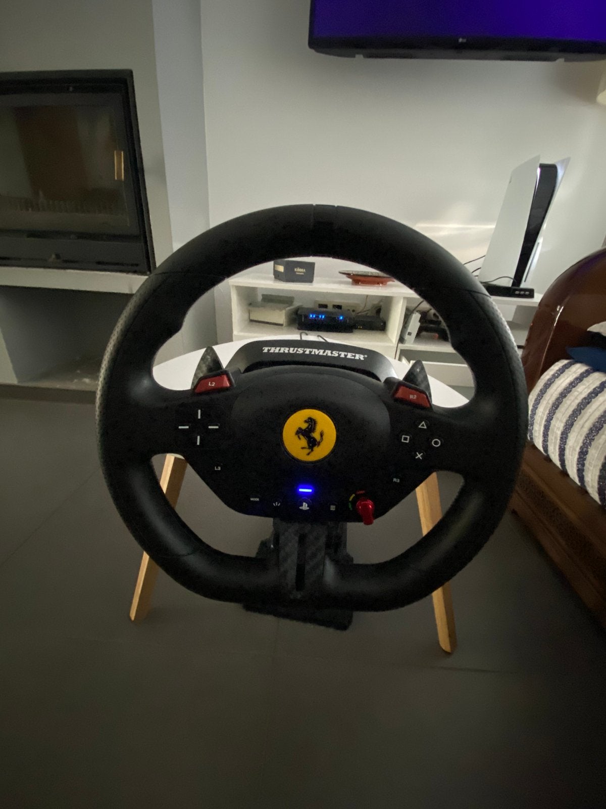 Ps5 stuur ferari met de origenele doos, Consoles de jeu & Jeux vidéo, Consoles de jeu | Sony Consoles | Accessoires, Enlèvement