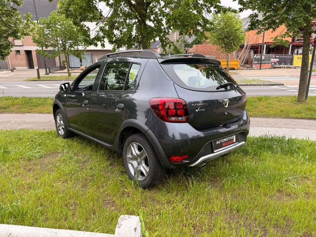 Dacia Sandero Stepway 2018 Benzine 59.000km Airco Navi, Autos, Dacia, Argent ou Gris, Achat, 898 cm³, Euro 6