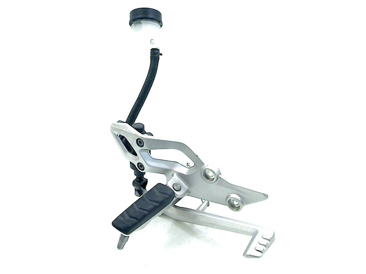 SCHETSPLAAT RECHTS VOOR BMW R 1250 R 2019- (R1250R 2023), Dhr. S. di Majo, Gebruikt, Info@cama-motorparts.nl, P.J. Troelstraweg 8 8
3144 CX  MAASSLUIS, NL