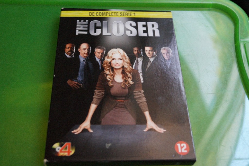The Closer - L'intégrale de la série 1, CD & DVD, DVD | TV & Séries télévisées, Série complète, Français, Comprend un boîtier