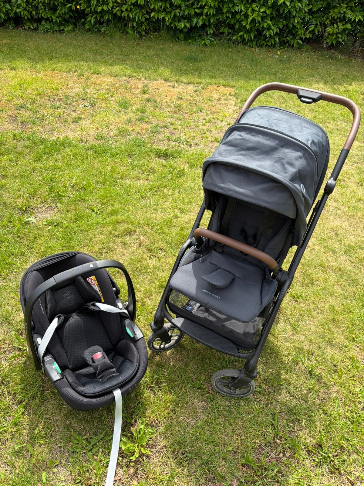 Maxi Cosi Leona 2 kinderwagen + autostoeltje, Kinderen en Baby's, Kinderwagens en Combinaties, Zo goed als nieuw, Met autostoeltje
