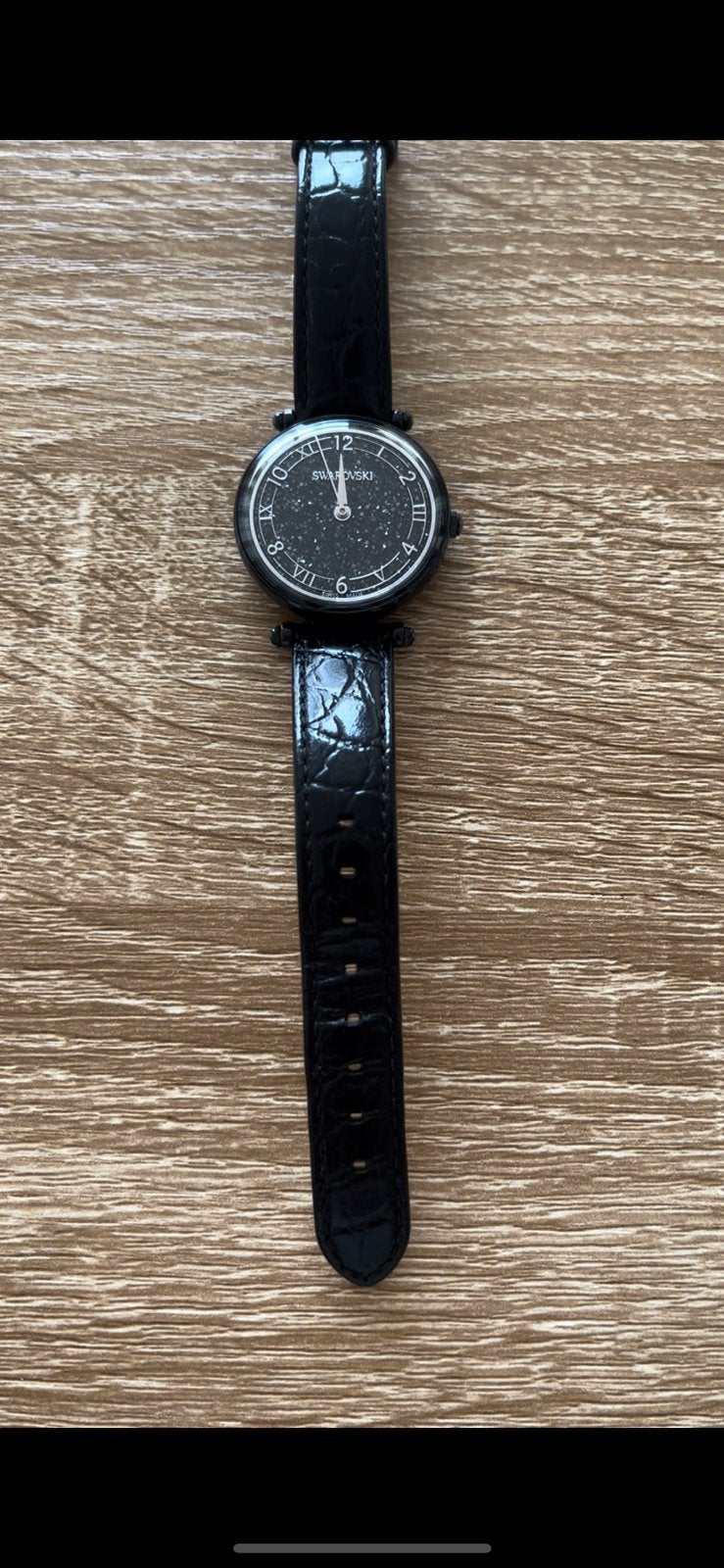 Swarovski Dameshorloge Zwart–Originele DoosZo Goed Als Nieuw, Handtassen en Accessoires, Horloges | Dames, Ophalen, Zo goed als nieuw