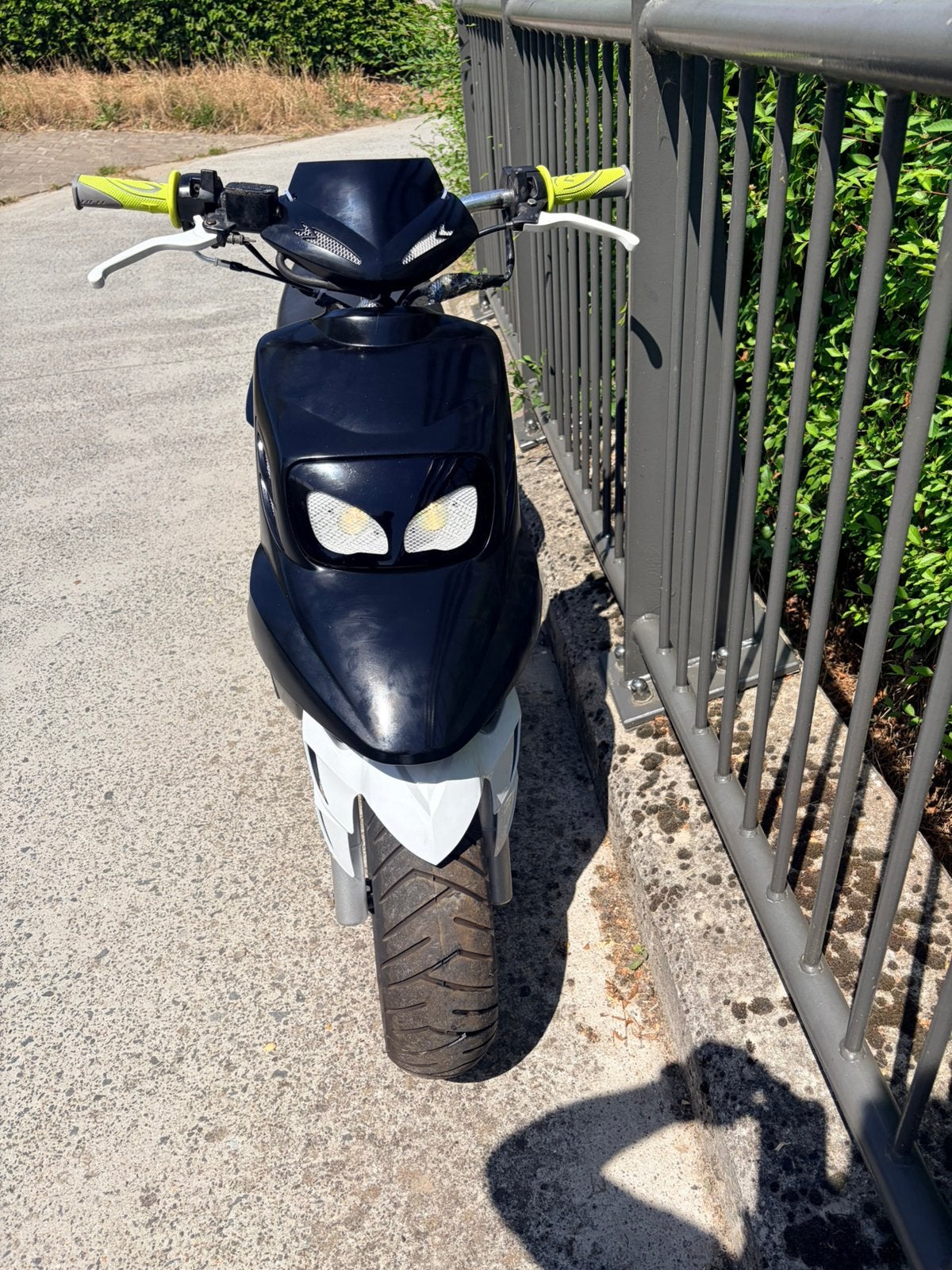 Booster nieuwmodel met bcd kappen rijd als een speer malossi, Fietsen en Brommers, Ophalen, 70 cc, Klasse A (25 km/u), Zo goed als nieuw