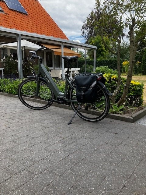 E-bike Veloci Vivid 46 Lady  met fietstas sports double, Fietsen en Brommers, Velgrem, Versnellingen, Zo goed als nieuw, Minder dan 47 cm
