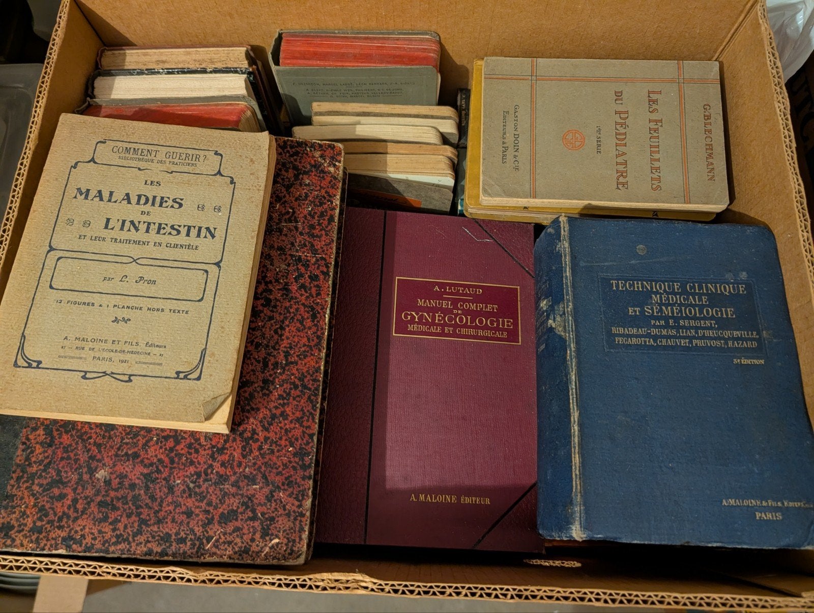 Vieux livres de médecine