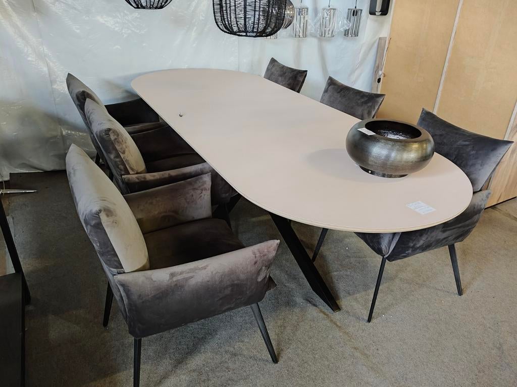 Tube tafel (outlet), Ophalen, Nieuw