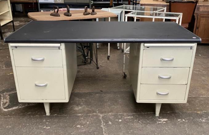 Dubbele steelcase tankerdesk met linoleum bovenblad, Huis en Inrichting, Ophalen, Gispen, Gebruikt, Metaal