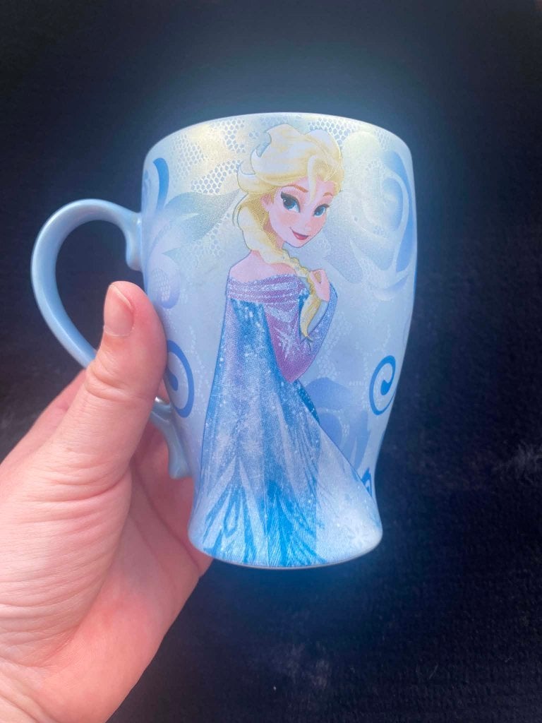 Tasse / mug " La reine des neiges ", Collections, Enlèvement ou Envoi, Autres personnages, Utilisé, Autres types