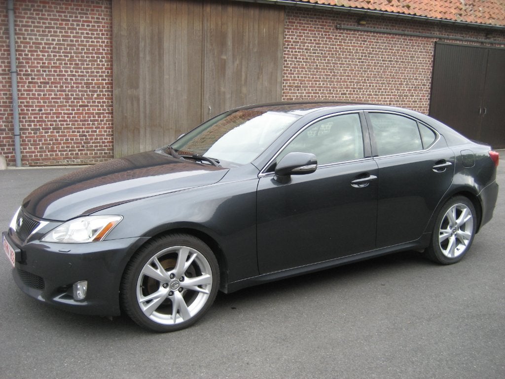 Zeer mooie Lexus IS220D, Auto's, Lexus, 4 deurs, Zwart, Bruin, Leder