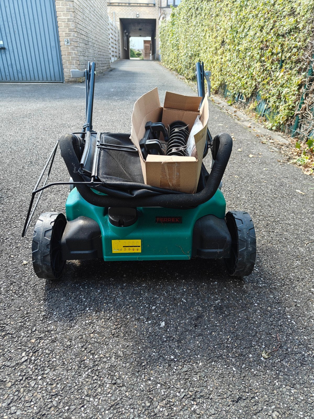 Ferrex Verticuteermachine, Tuin en Terras, Ophalen