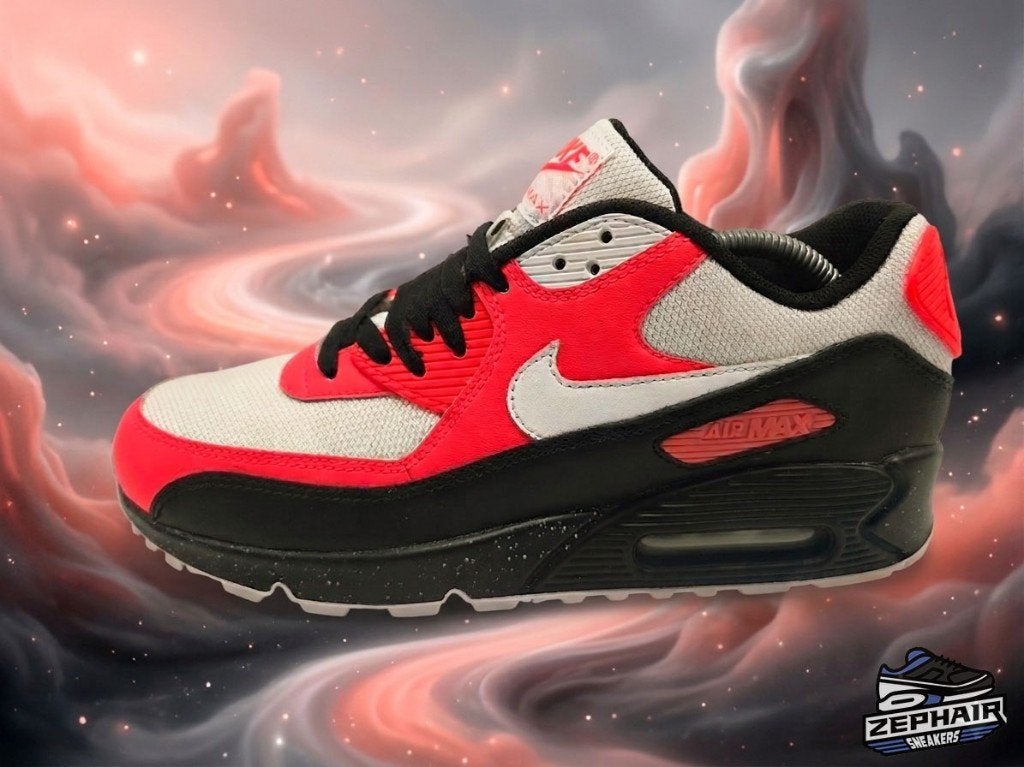 Nike Air Max 90 ID 'Black/Bright Crimson' EU42 2016, Kleding | Heren, Schoenen, Verzenden, Zwart, Nike, Zo goed als nieuw