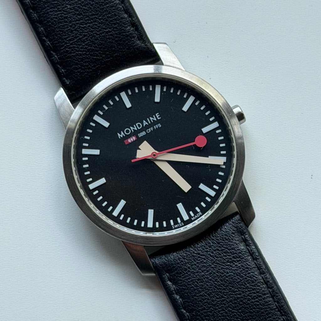 Mondaine Classic SBB Spoorweg horloge - 36mm, Leer, Staal, Polshorloge, Nieuw