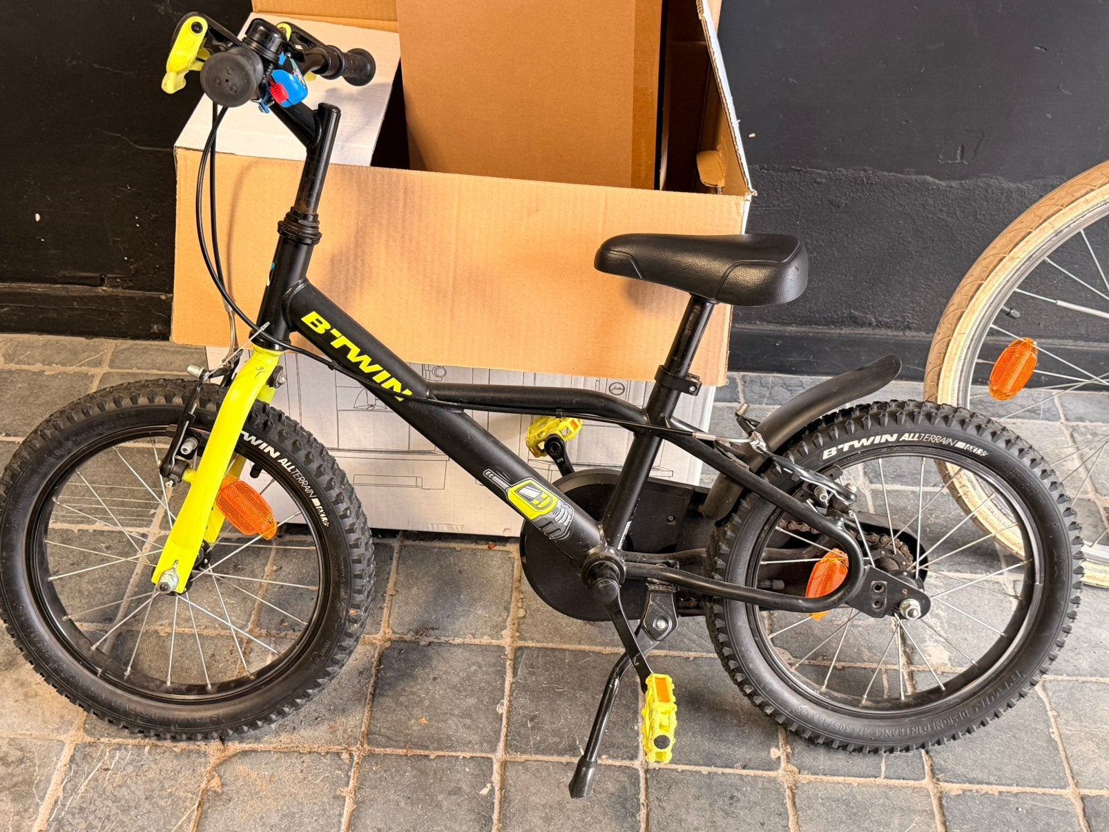 B-twin 16 inch Darkhero kinderfiets decathlon, Fietsen en Brommers, Ophalen, Gebruikt, 16 tot 20 inch