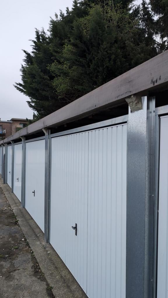 Garages à louer, Immo