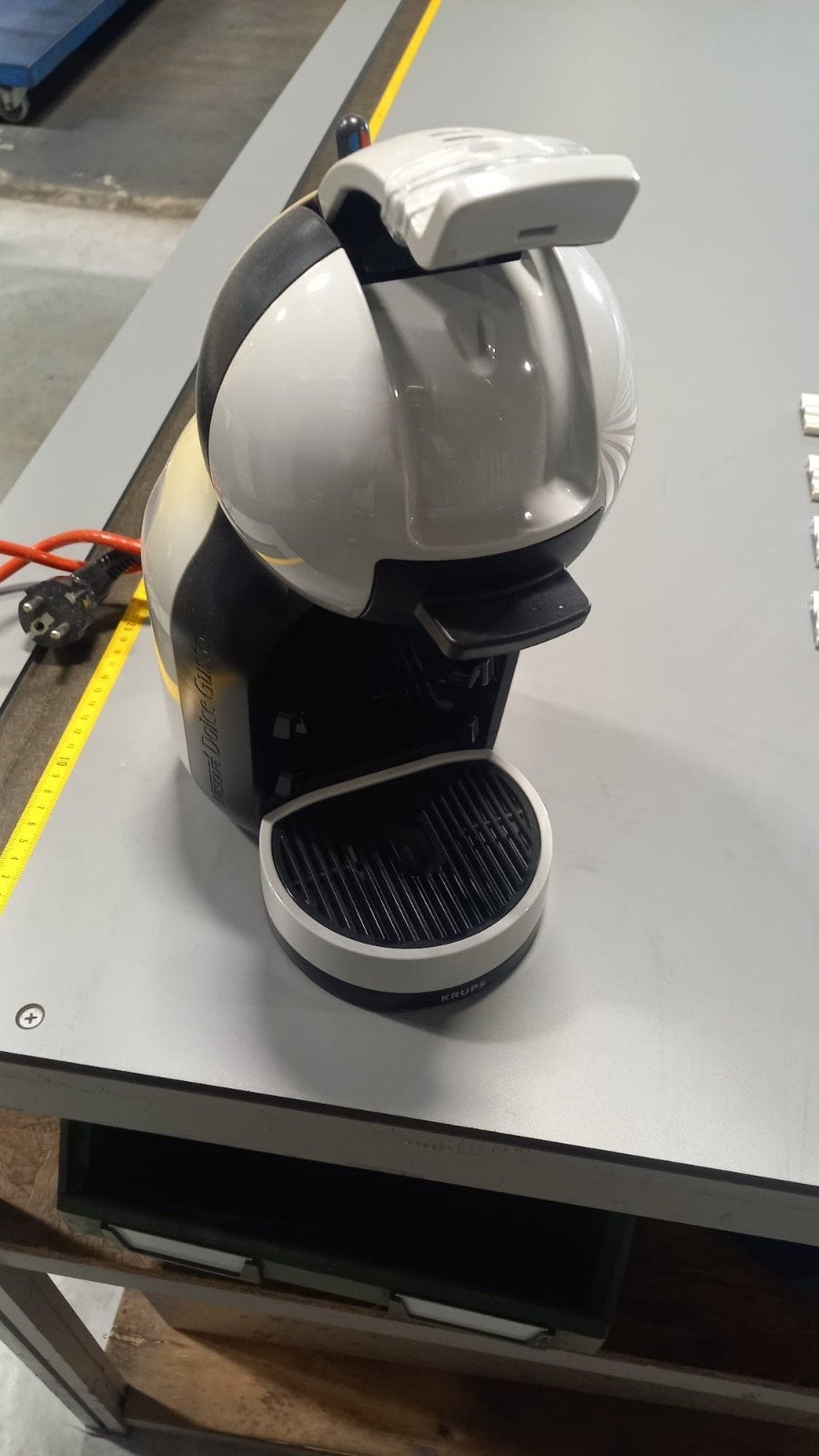 Krups NESCAFÉ Dolce Gusto Mini Me, Ophalen, Gebruikt, Koffiemachine, Koffiepads en cups