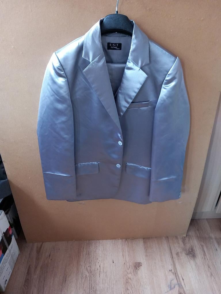 Costume satin gris perle 14 ans, Enfants & Bébés, Enlèvement ou Envoi