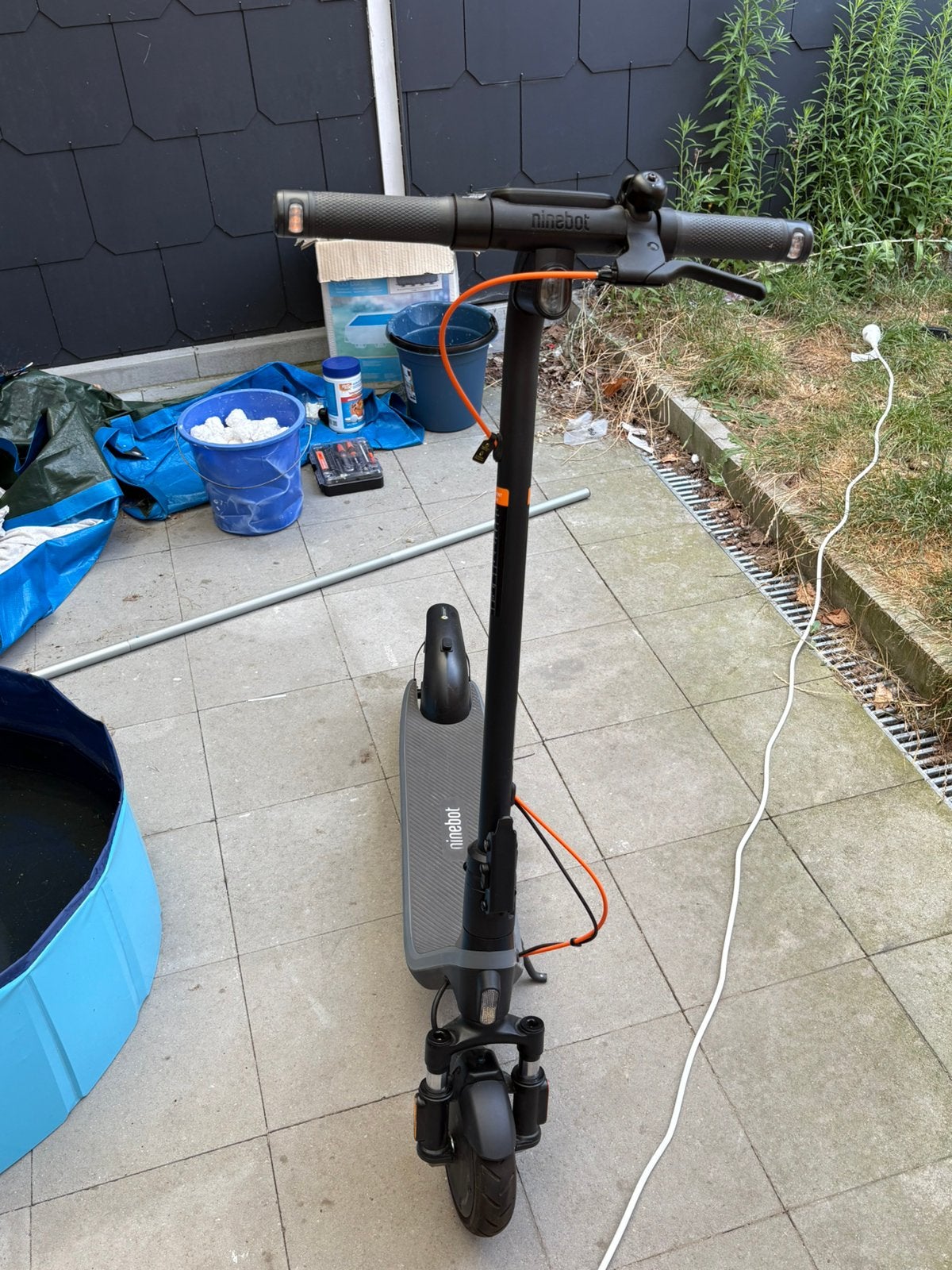 Trottinette électrique Segway Ninebot E2 Plus E II, Vélos & Vélomoteurs, Trottinettes, Enlèvement, Comme neuf