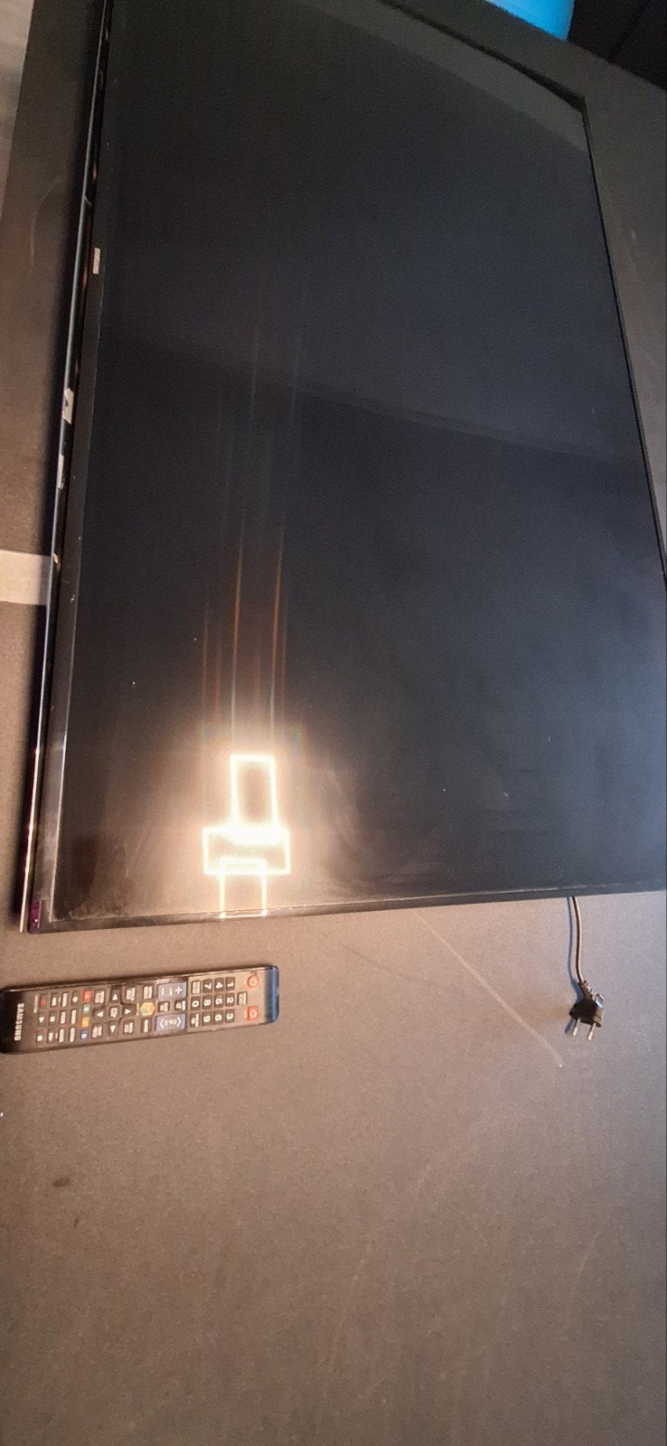samsung tv met bakje 20€, Ophalen, Samsung