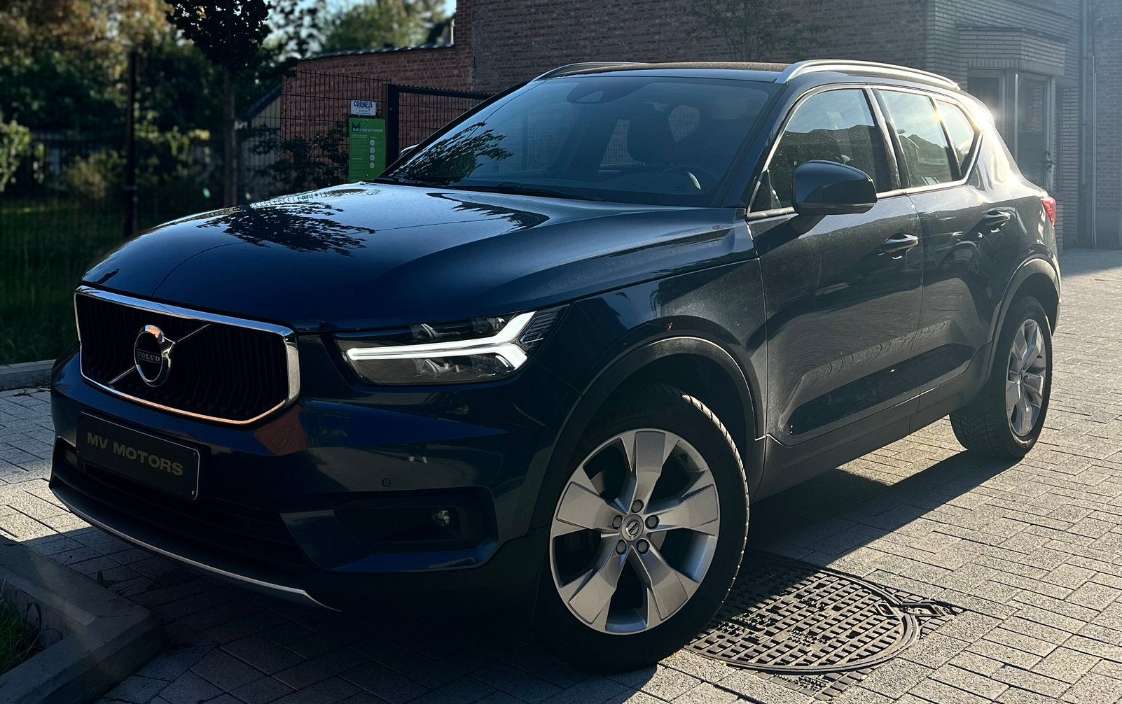 2021 Volvo XC40 SUV T2 Benzine/eerste eigenaar!, Auto's, Volvo, Dealer onderhouden, Stof, Navigatiesysteem, Bedrijf