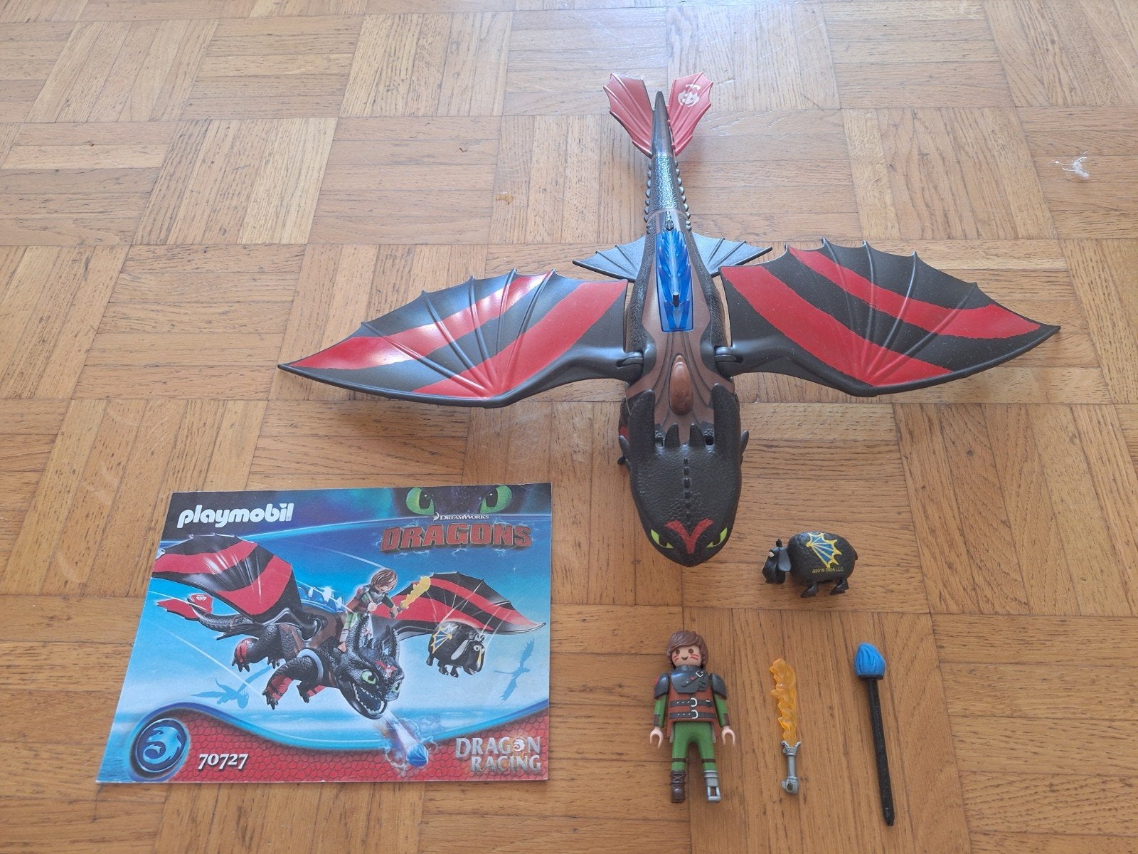 Playmobil (hoe tem je een draak), Ophalen
