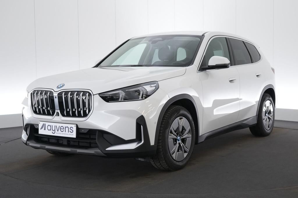 (2ELA772) BMW IX1, Entreprise, Carnet d'entretien, 5 portes, 5 places