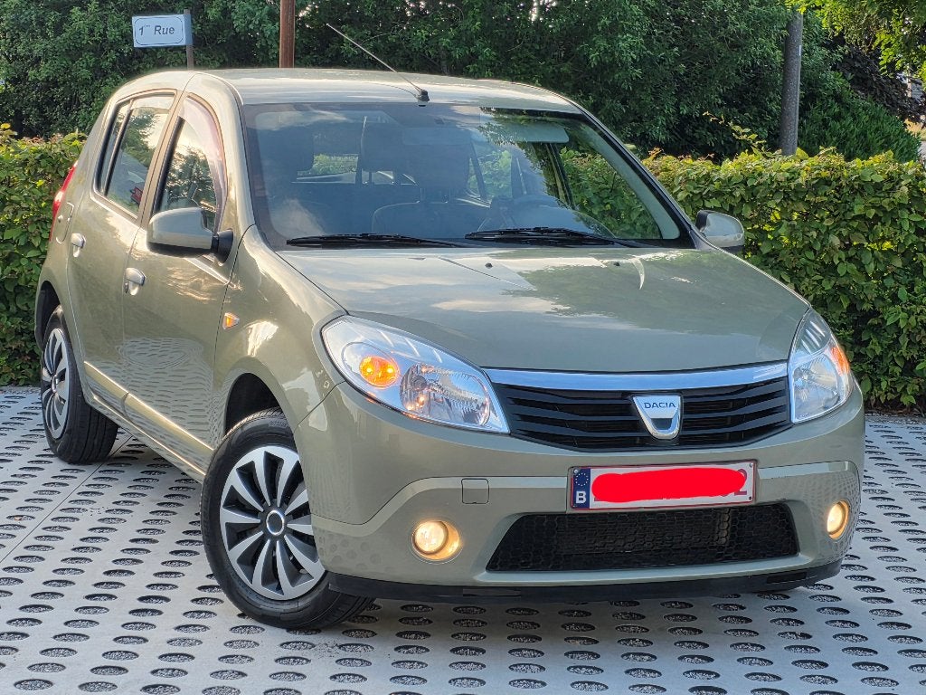 Dacia Sandero 1.6essence avec Demande D'immatriculation Ok, 90 kW, Euro 5, Zwart, 4 cilinders