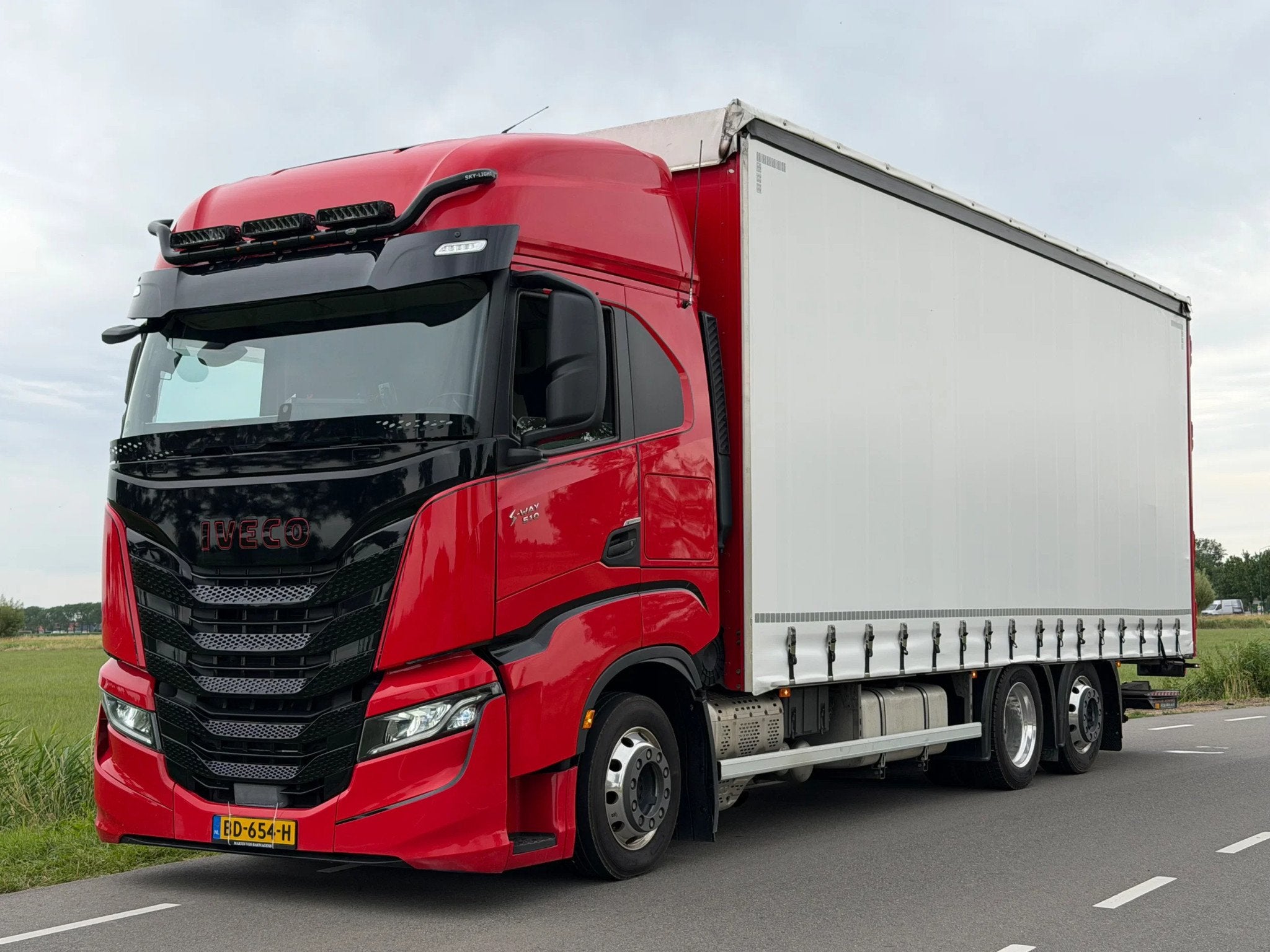 Iveco S-WAY 510 S WAY 510 EURO6.2021, 375 kW, Euro 6, 11380 kg, 2 portes
