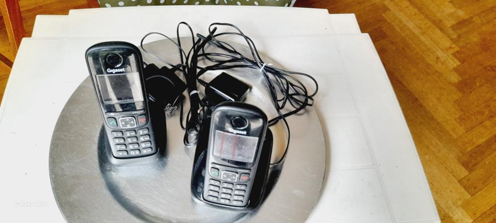 Lot de 2 téléphones fixes - GIGASET, Télécoms, Téléphones fixes | Combinés & sans fil, Enlèvement ou Envoi