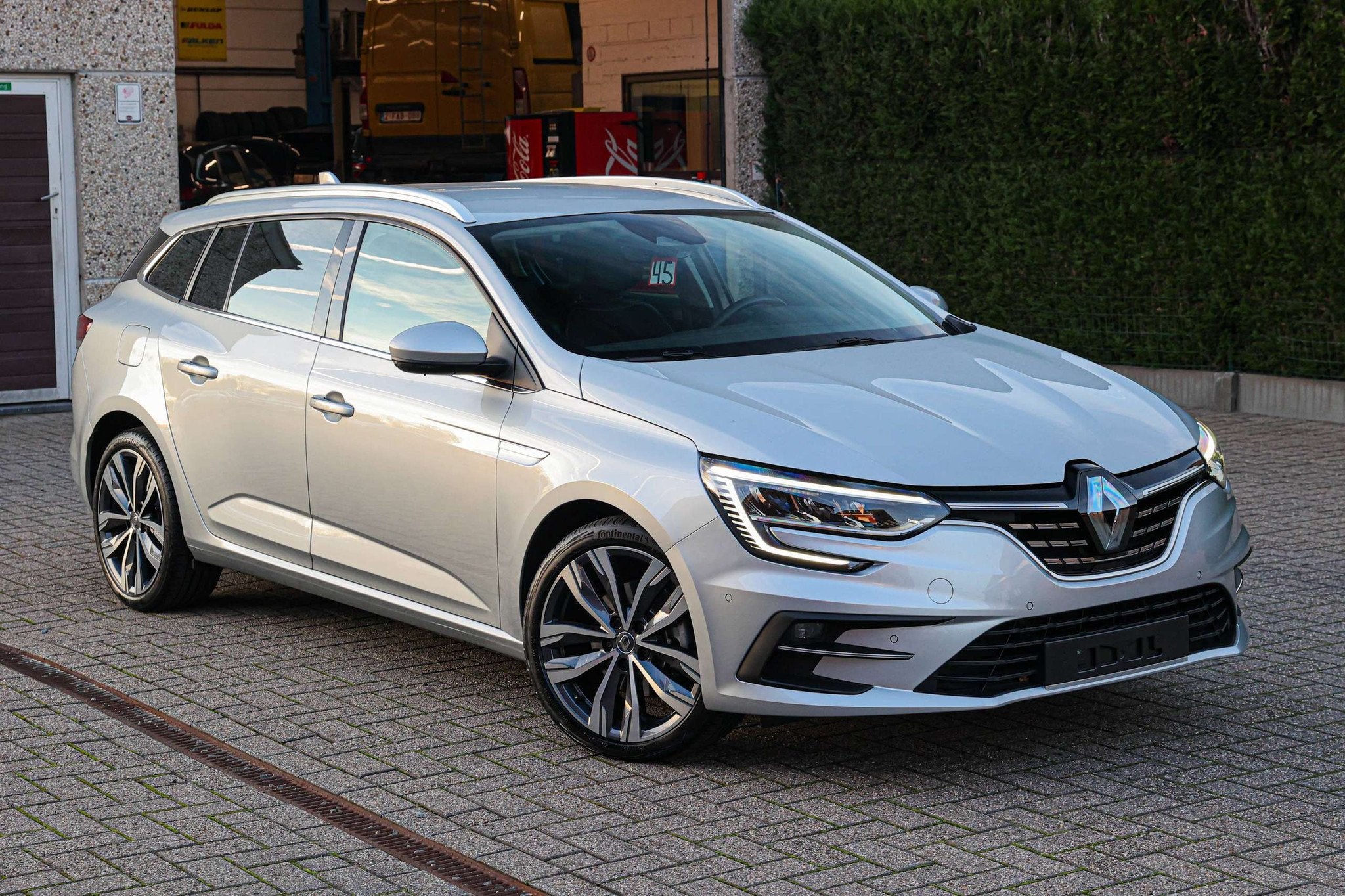 Renault Mégane E-Tech AUTOMAAT*PLUG-IN-HYBRIDE*ACHTERUITRIJ, Autos, Argent ou Gris, Achat, Euro 6, Entreprise