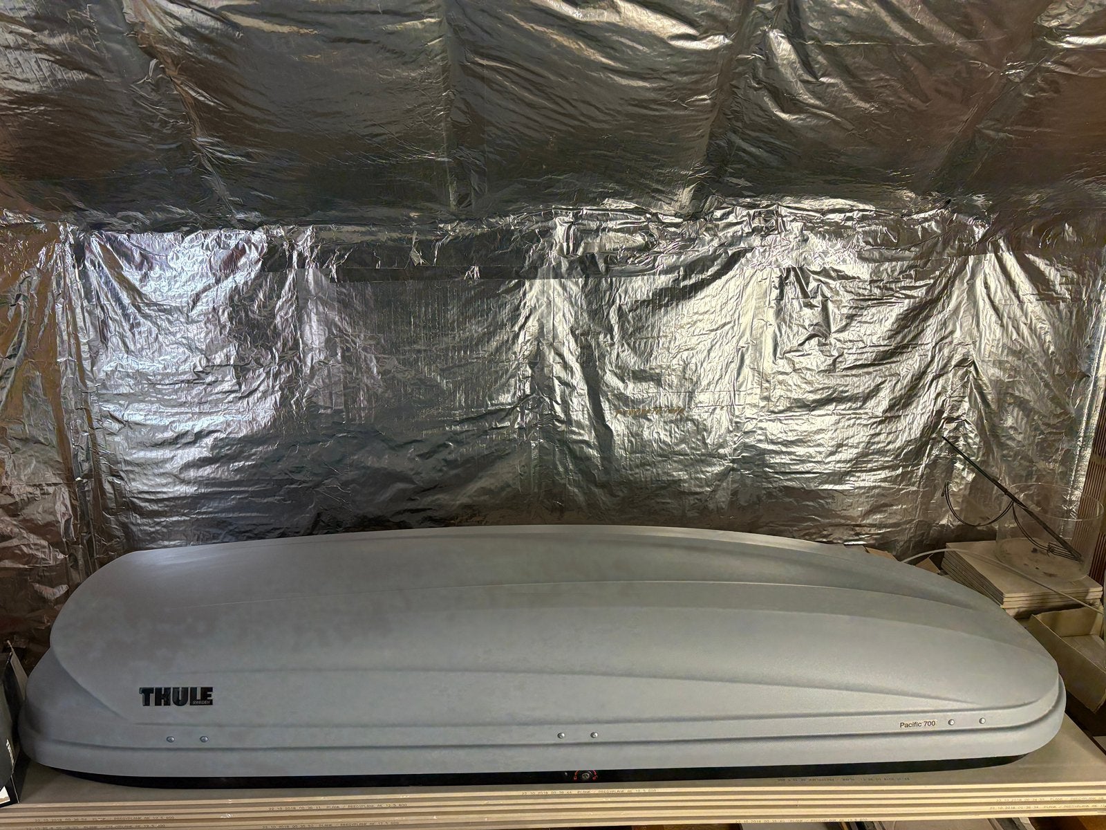 Thule Pacific 700 460L + 2 barres de toit + fixations, Enlèvement, Comme neuf